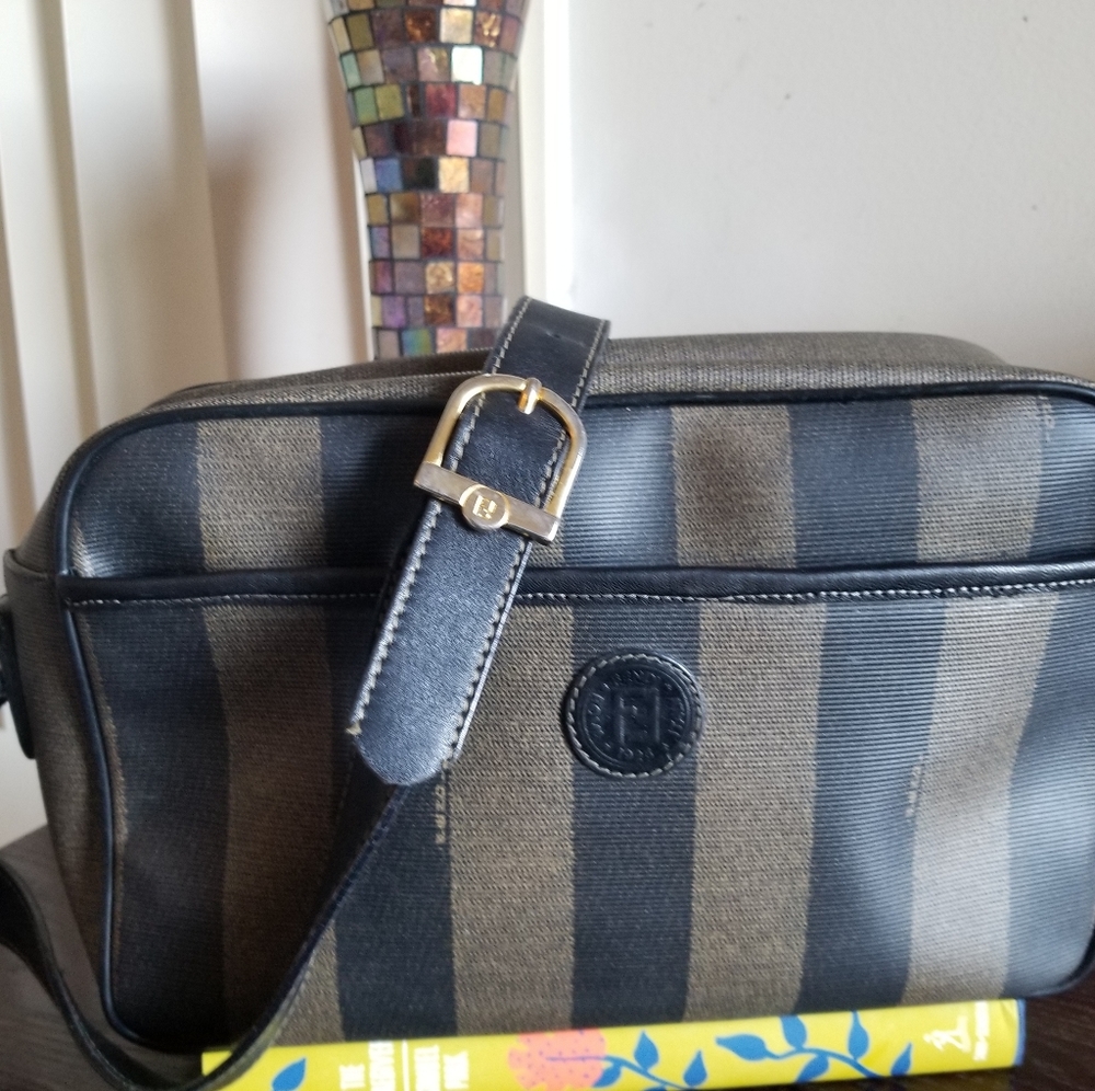 Super sale!!! Vintage Fendi  camera shoulder  bag - Picture 3 of 16